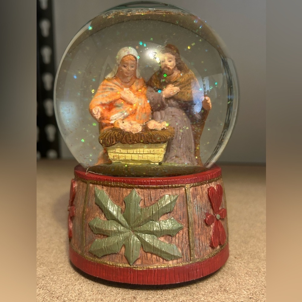 Vintage Nativity Snow Globe Hand Painted Holy Family Christmas Decor - Picture 16 of 16